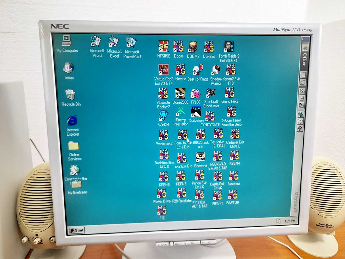 Vintage Gaming Pentium MMX 166MHz, ISA Slot, Windows 95, MS-DOS, 41 Games - Image 4
